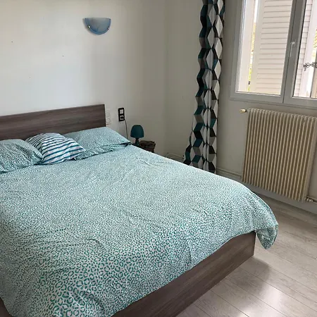 Les Micocouliers - Spacieuse Maison,4chambres ,avec Jardin- Parking -wifi